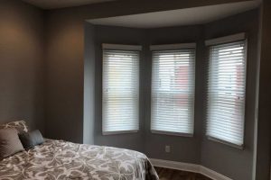 difference between light filtering and room darkening blinds